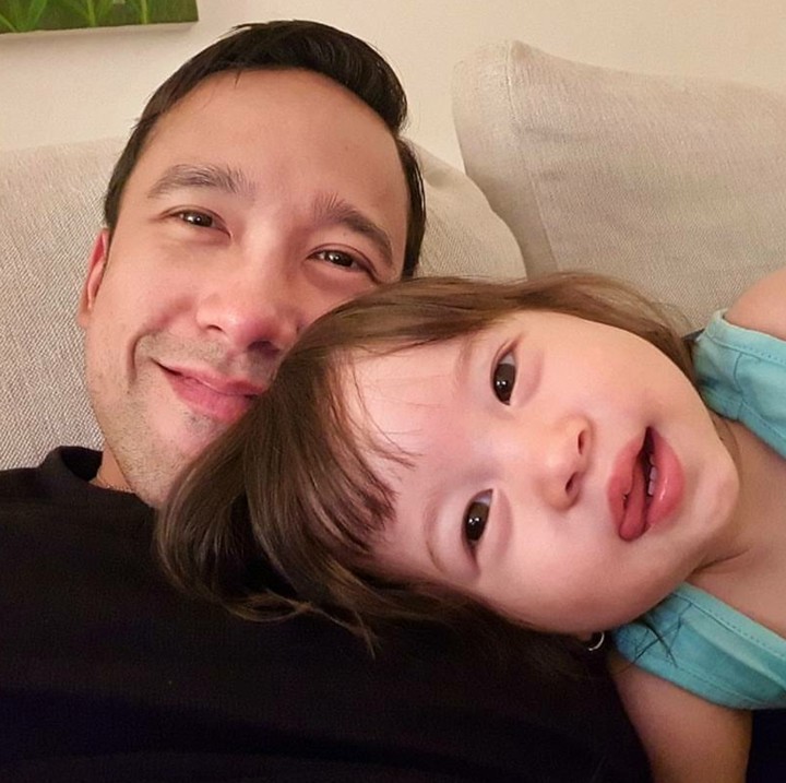 <p>Buat seorang ayah, menghabiskan waktu bareng si kecil adalah salah satu hal yang membahagiakan. (Foto: Instagram/marulitampubolon777)</p>