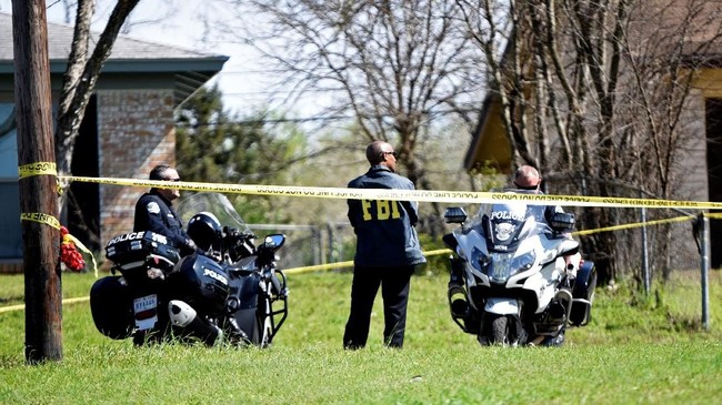 Ledakan yang diduga berasal dari paket bom kembali mengguncang Austin, Amerika Serikat, dan melukai dua orang pada Minggu (18/3).