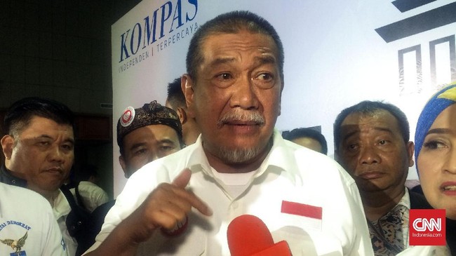 Deddy Mizwar mengaku tak terlalu risau atas hasil survei SMRC yang menempatkannya di urutan kedua setelah pasangan Ridwan Kamil-Uu.