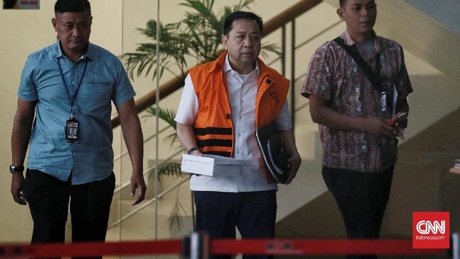 Pekan lalu Jubir KPK mengakui penyebutan nama politikus Pramono Anung dan Puan Maharani oleh Setnov dalam sidang Tipikor, menjadi fakta baru kasus e-KTP.