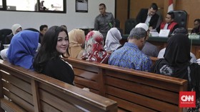 Vicky Shu Hadiri Sidang First Travel, Polisi Kerahkan Polwan