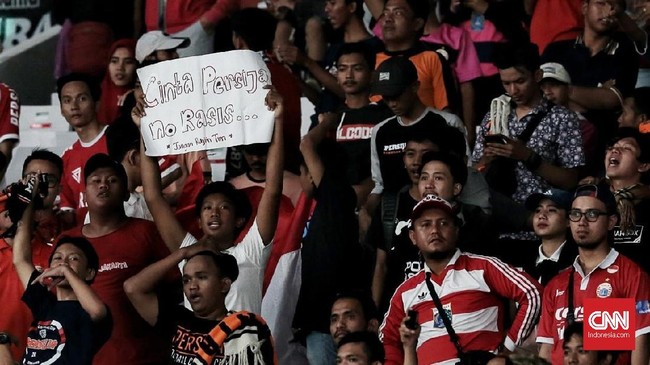 Manajer Persija Ardhi Tjahjoko berharap Teza Sumendra bisa segera meminta maaf terkait unggahannya yang menyinggung Jakmania.