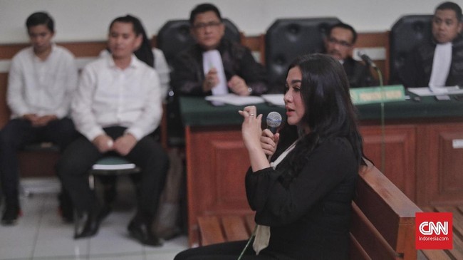 Saat berkenalan, Vicky Shu mengaku tidak mengetahui Anniesa Hasibuan dan Andika Surachman merupakan bos biro umrah First Travel.