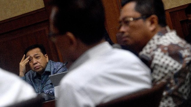 Jaksa menuturkan Setya Novanto menjamin Miryam S. Haryani tak akan menjadi tersangka di KPK jika mau mencabut seluruh keterangannya dalam BAP.