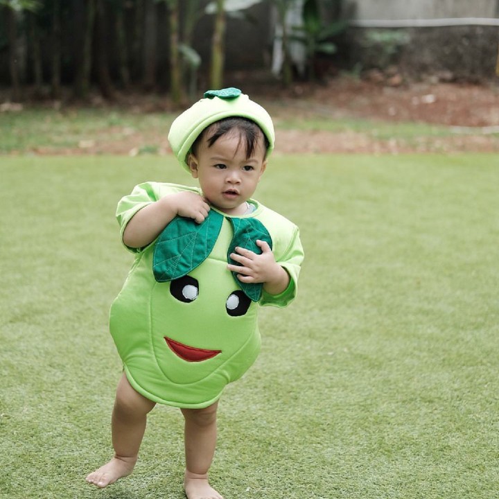 <p>Hmm, Kanaka jadi buah apa ya. (Foto: Instagram/kanakaratinggang)</p>