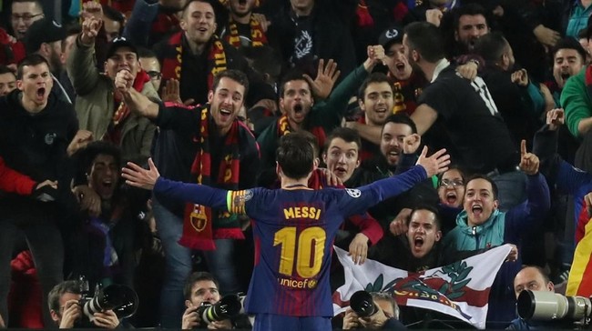 Lionel Messi mengaku dirinya kini lebih banyak berusaha bermain untuk tim namun menegaskan sejak awal dirinya bukanlah pemain yang egois.