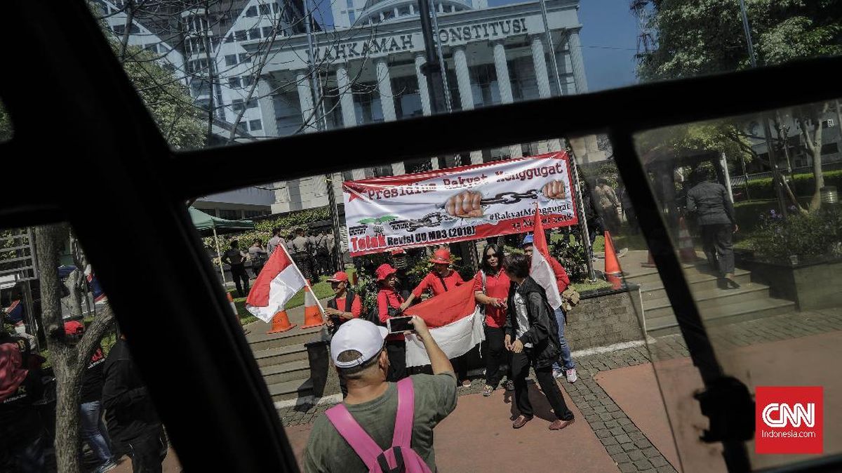 Mahasiswa Gugat MD3 ke MK, Minta Rakyat Bisa Pecat Anggota DPR