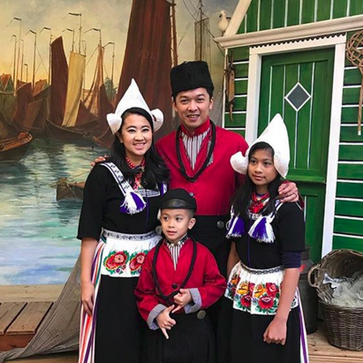 <p>Menikah di tahun 2006, Taufik dan Ami dikaruniai 2 anak yaitu Natarina Alika Hidayat (10) dan Nayutama Prawira Hidayat (7). (Foto: Instagram/ @th_natanayo)</p>