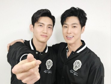 Lirik Lagu Keep Your Head Down (WHY) - TVXQ