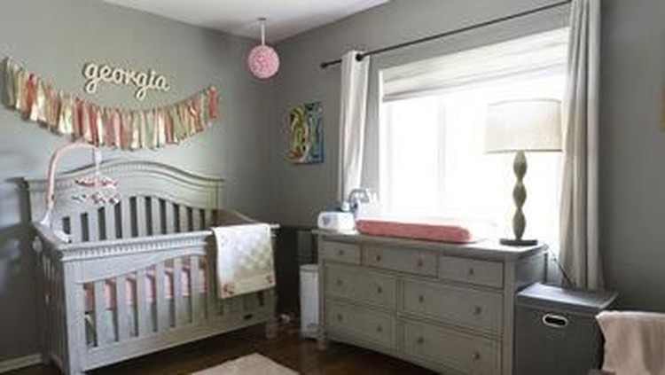 Jika bunda tertarik untuk membuat kamar bayi, bisa disimak nih tipsnya supaya si kecil nyaman dan aman berada di kamarnya.