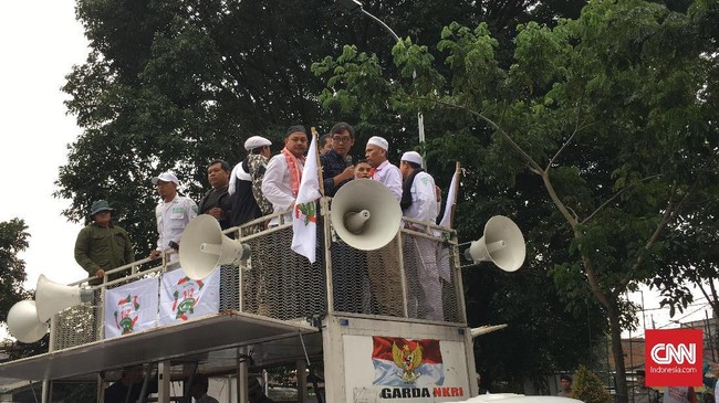 Tempo meminta maaf atas dampak pemuatan karikatur dalam majalah yang ditafsirkan sebagai Rizieq Shihab dan akan memuat hak jawab FPI awal pekan depan.