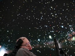 Kisah Ilmuwan Stephen Hawking Mendukung Palestina