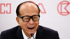 Taipan Hong Kong Li Ka Shing Undur Diri dari CK Hutchison