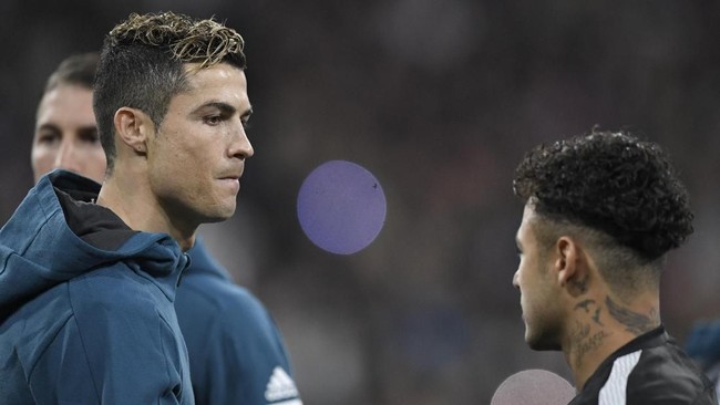 Penyerang Juventus Cristiano Ronaldo buka suara soal transfer bintang Paris Saint-Germain (PSG) Neymar yang sampai dengan saat ini masih belum jelas.