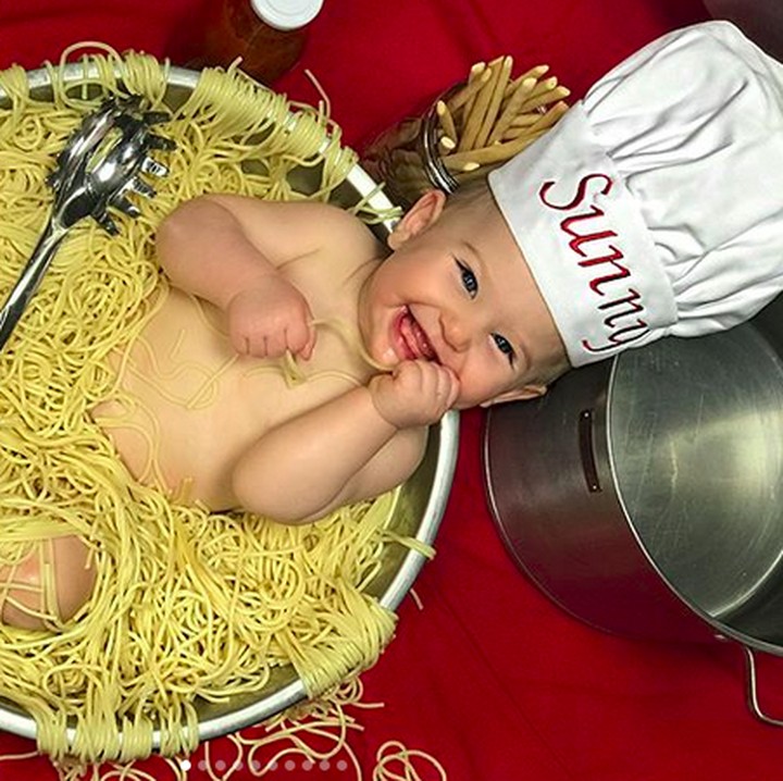 <p>Eh, kokinya kok berendam dalam mi? (Foto: Instagram/@ireland1975)  </p>