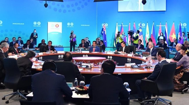 Di KTT Istimewa ASEAN-Australia, Presiden Jokowi menilai pendekatan lunak berupa pencegahan yang lebih manusiawi diperlukan untuk mencegah ancaman terorisme.