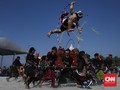 FOTO: Mengarak Bhuta Kala di Tepi Pantai