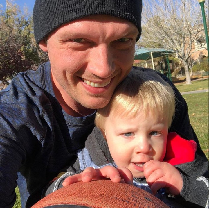 Melihat anak yang tumbuh begitu cepat rasanya suatu keajaiban bagi orang tua, termasuk bagi Nick Carter. (Foto: Instagram @nickcarter)
