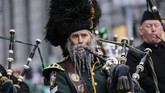 FOTO: Ceria Mengenang Misi Salib Santo Patrick St Patrick's Day yang berlangsung setiap 17 Maret menandakan kegembiraan atas kesuksesan misi salib sang penyebar injil di bumi Irlandia tersebut.