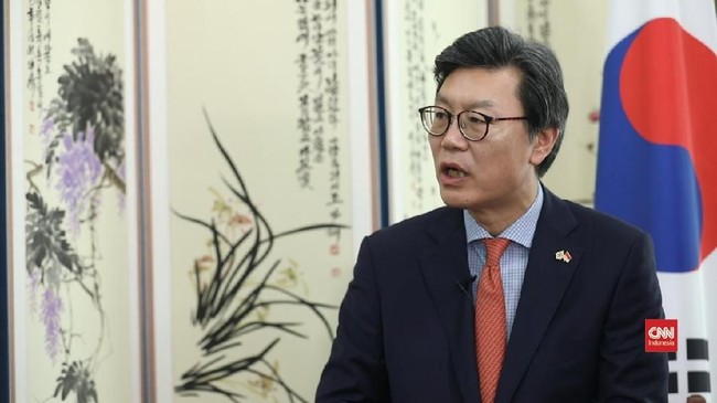 Korsel dan Korut berencana mempertemukan kembali sedikitnya 100 ribu keluarga yang terpisah sejak Perang Korea, di hari Kemerdekaan Korea 15 Agustus ini.