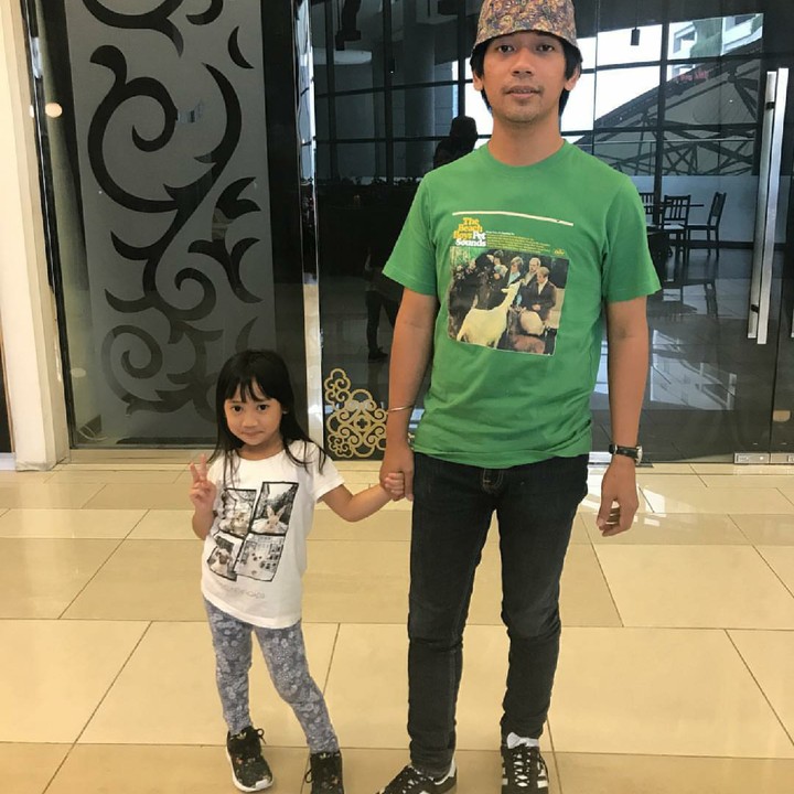 <p>Ralia nggak mau kalah kece nih dari ayah Rian. (Foto: rianekkypradipta)</p>