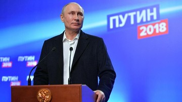 Russian President and Presidential candidate Vladimir Putin attends a news conference at his campaign headquarters in Moscow, Russia March 18, 2018. Sputnik/Alexei Druzhinin/Kremlin via REUTERS ATTENTION EDITORS - THIS IMAGE WAS PROVIDED BY A THIRD PARTY.