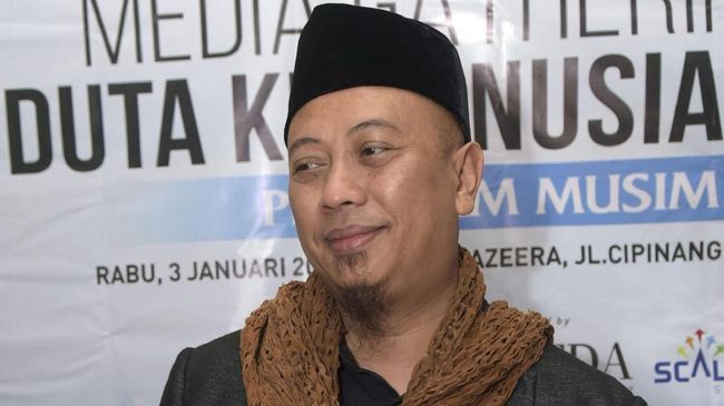 Warganet ikut berduka atas kematian Wulan Mayasari, istri kedua Opick yang meninggal Minggu (18/3) malam, dua bulan usai dikuret.