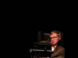 Ramalan Stephen Hawking soal Kehancuran Bumi