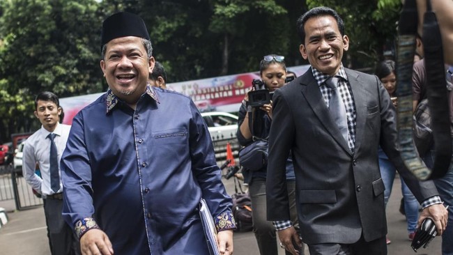 Tanpa memberi alasan jelas, Fahri Hamzah mengajukan surat pencabutan laporan terkait pencemaran nama baik yang melibatkan Presiden PKS Sohibul Iman.