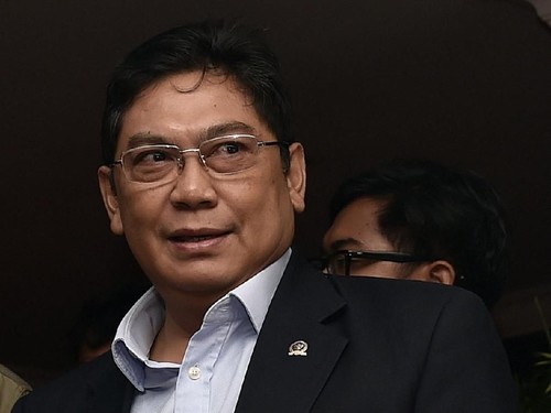 Ketua Fraksi PDI Perjuangan Utut Adianto Wahyuwidayat menyampaikan keterangan kepada jurnalis terkait jabatan.