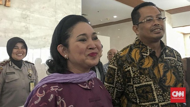 Ketua MPR Zulkifli Hasan mengatakan Mahyudin bisa diganti jika mengundurkan diri sebagai Waka MPR. Namun Mahyudin mengklaim belum bicara dengan Golkar soal itu.