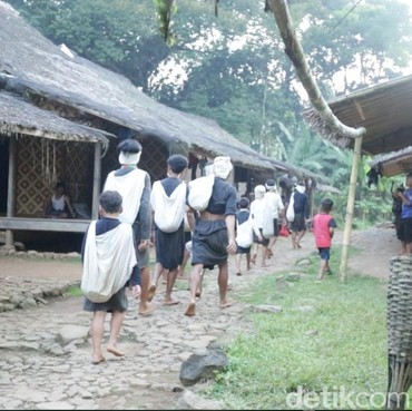 Mengenal Tradisi Tahunan Seba Badui: Warga Ramai Turun Gunung Temui Bupati Lebak