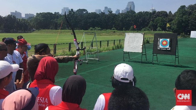 Menpora Imam Nahrawi akan mengajukan komplain jika kegiatan pelatnas dipungut biaya sewa di kawasan Gelora Bung Karno (GBK).