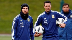 img-title Scaloni dan Pablo Aimar Latih Timnas Argentina