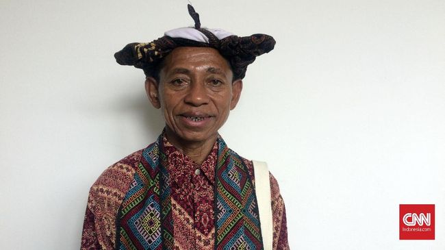 Untuk mengurangi angka kekerasan pada anak, sekelompok masyarakat desa bersatu dan membentuk Kelompok Perlindungan Anak Desa (KPAD).