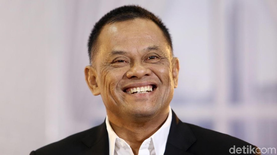 Pro Kontra seruan Jendral (Purn) Gatot Nurmantyo untuk salat berjamaah di masjid di tengah wabah virus Corona.