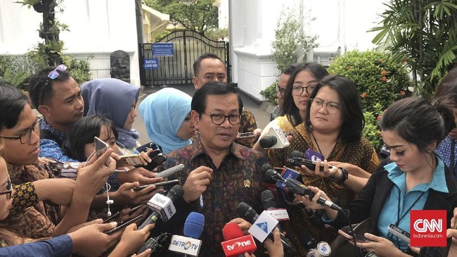 Sebanyak 100 jubir pasangan Jokowi-Ma'ruf Amin akan bekerja sesuai bidangnya dan berasal dari berbagai latar belakang, yang terbanyak adalah relawan.