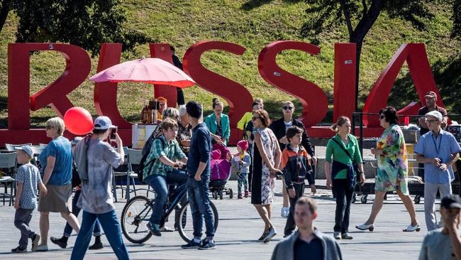 Ekaterinburg turut menyambut atlet dan turis yang bakal menyaksikan pertandingan Piala Dunia 2018 Rusia.