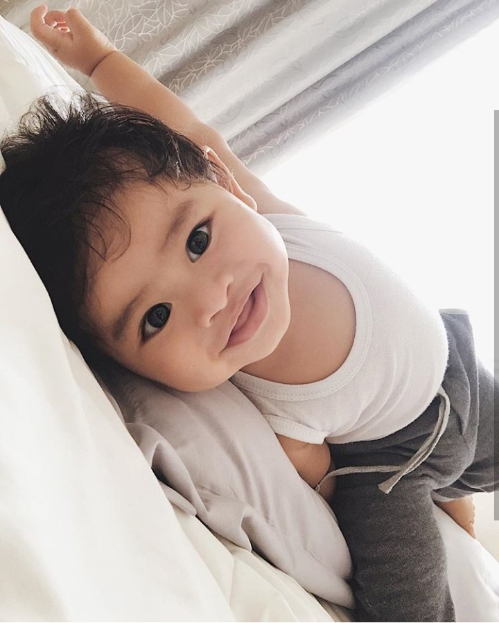 Yuk Kenalan dengan Bocah Bermata Menawan Ini