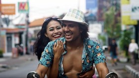 Ulasan Film: 'Kenapa Harus Bule?'