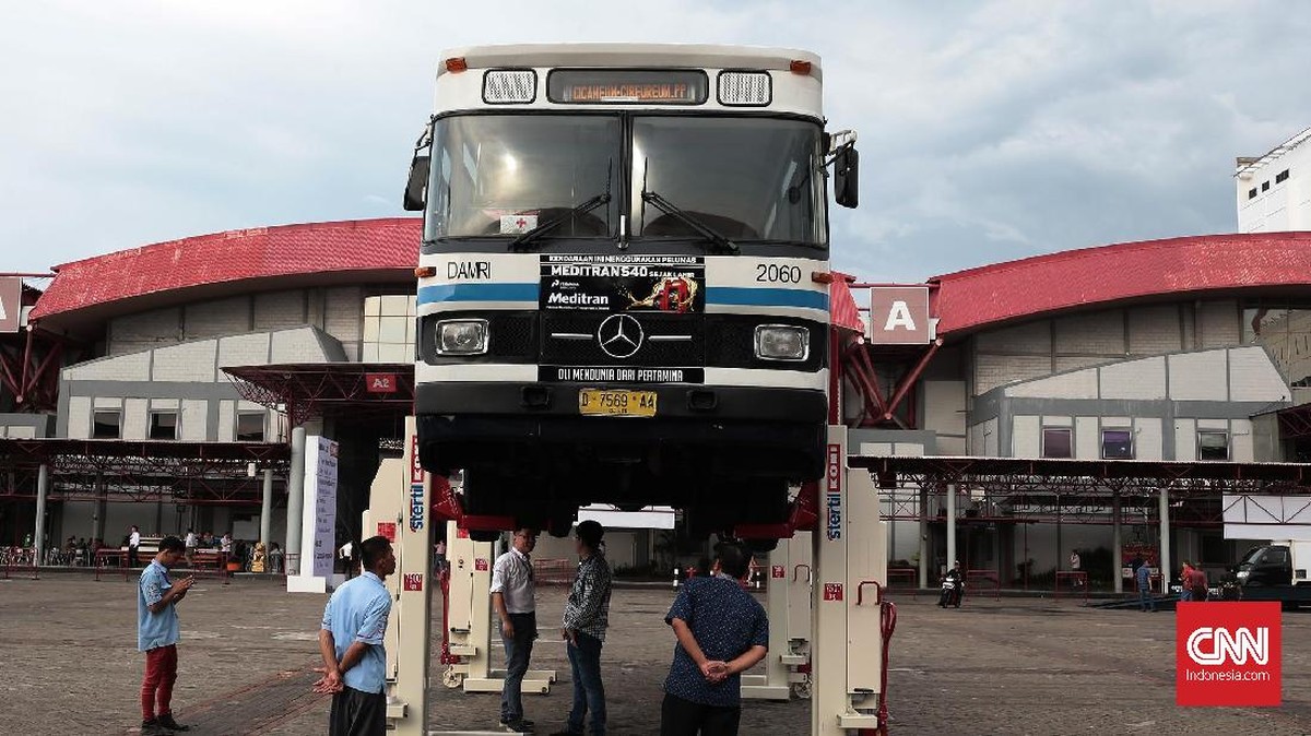 FOTO: Mengenal Sejarah Otomotif Indonesia Lewat Bus Klasik