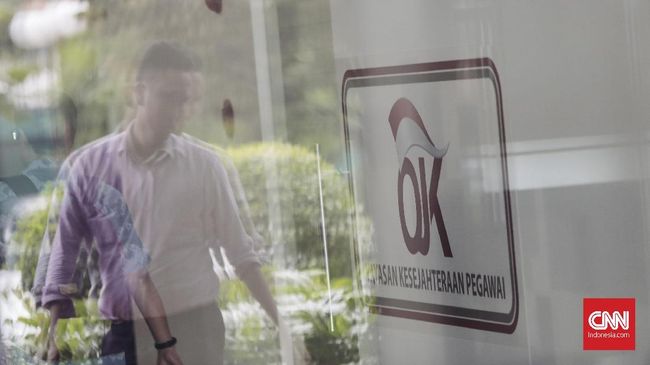 OJK Pungut Iuran Rp5,77 T per Oktober 2022 OJK menerima pungutan dari iuran industri keuangan sebesar Rp5,77 triliun per Oktober 2022. Realisasinya 77,43 persen dari target tahun ini Rp7,45 triliun.