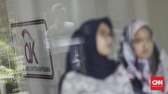 OJK berharap penerbitan sukuk wakaf tetap bisa diterbitkan tahun ini meski lembaga pengelola aset wakaf, atau nadzir dinilai belum siap mengelola dana tersebut.