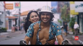 VIDEO: Bicara soal Bule dan Cinta Sejati