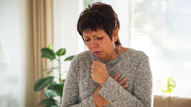 Seiring dengan peringatan Hari Tuberkulosis Sedunia pada Sabtu (24/3), masyarakat Indonesia diajak untuk lebih waspada akan penyakit menular ini.