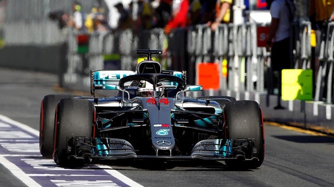 Juara bertahan F1 Lewis Hamilton mendominasi hari pertama latihan bebas GP Australia yang berlangsung di Sirkuit Melbourne, Jumat (23/3).