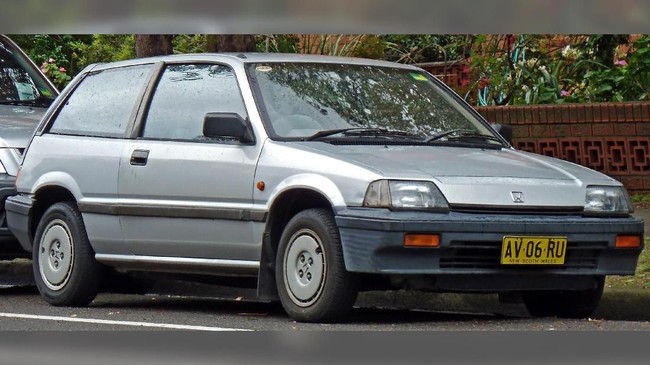 Bagi penggemar mobil perkotaan usia tua dan muda, Civic merupakan pilihan yang tidak bisa ditolak.