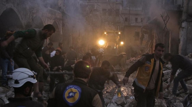 Sebanyak 8 orang pengungsi di Provinsi Idlib, Suriah, meninggal akibat tempat penampungan mereka diserang rudal.
