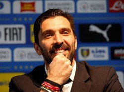 Timnas Italia Diterpa Badai, Buffon Jadi Perisainya