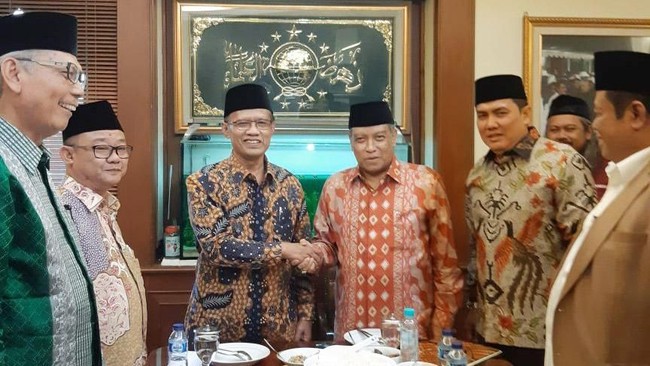 Usai bersilaturahmi, Ketua PBNU Said Aqil Siroj dan Ketua PP Muhammadiyah Haedar Nasir mengatakan dua ormas berjanji menjaga suasana umat Islam tetap kondusif.
